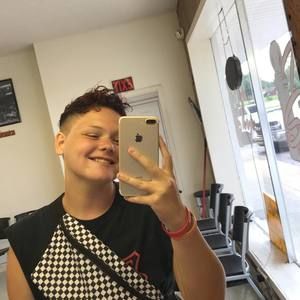 Meet your Posher, Shelbie